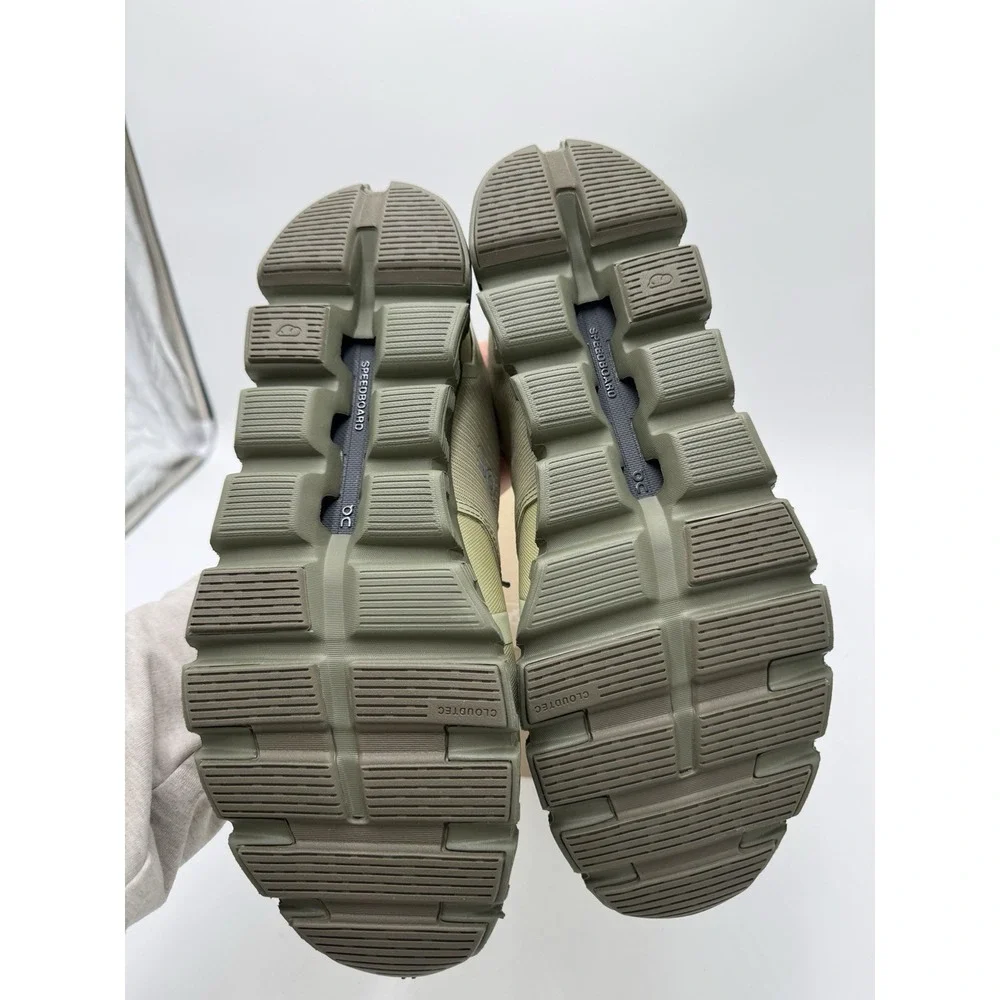 On Men's Cloud 6 Waterproof Shoes Caper Grove NWB No Lid Size 8